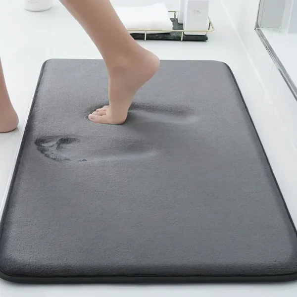 Solid color bathroom absorbent soft floor mat thick sponge shower room non-slip mat flannel dirt-resistant door mat